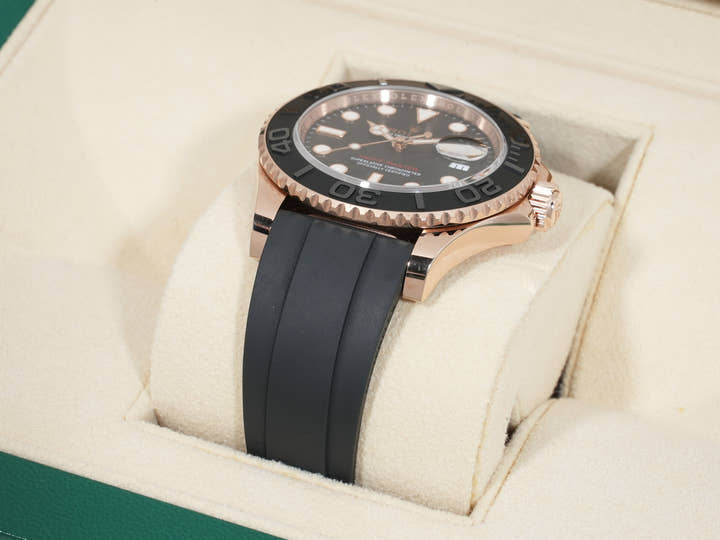 ロレックス ヨットマスター40 Ref.126655 エバーローズゴールド ブラック文字盤 中古 453if4ub
