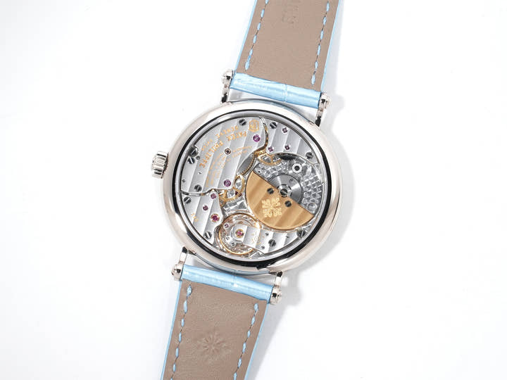 Patek Philippe Calatrava Ref.7200/50G-012 White Gold Ice Blue Soleil Dial Unused tvdee45d