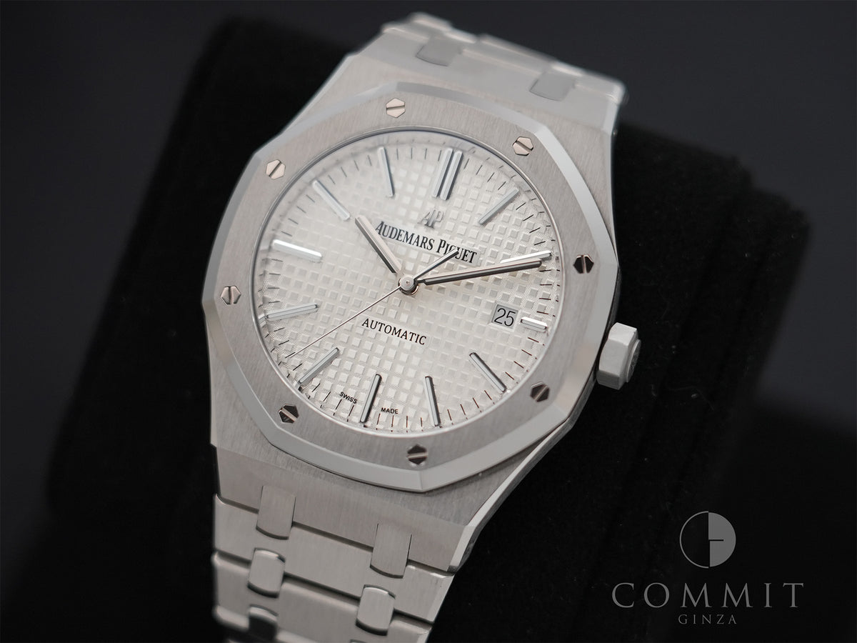 オーデマピゲ ロイヤルオーク Ref.15400ST.OO.1220ST.02 ステンレススチール シルバー文字盤 中古 w7nhhvhi
