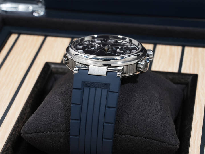 Breguet Marine Alarm Musical 5547 Ref.5547TI/Y1/5ZU Titanium Sunburst Blue Dial Pre-owned q5pxzjnt
