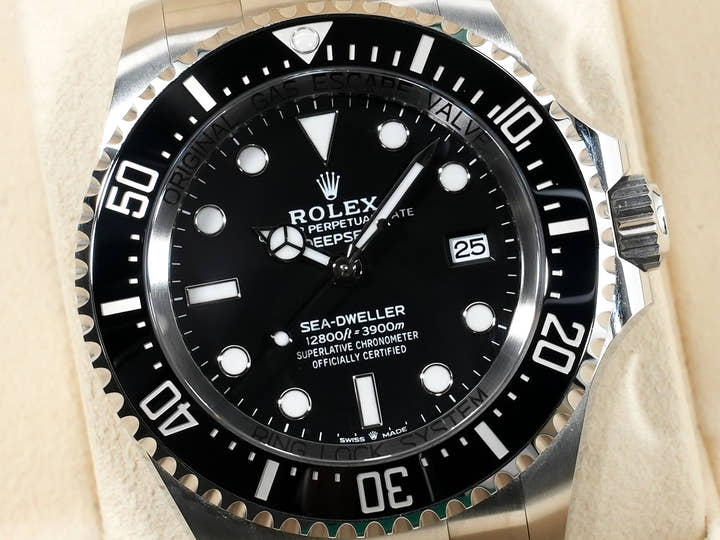 ロレックス シードゥエラー ディープシー Ref.136660 ステンレススチール ブラック文字盤 美中古 xvnktz2a