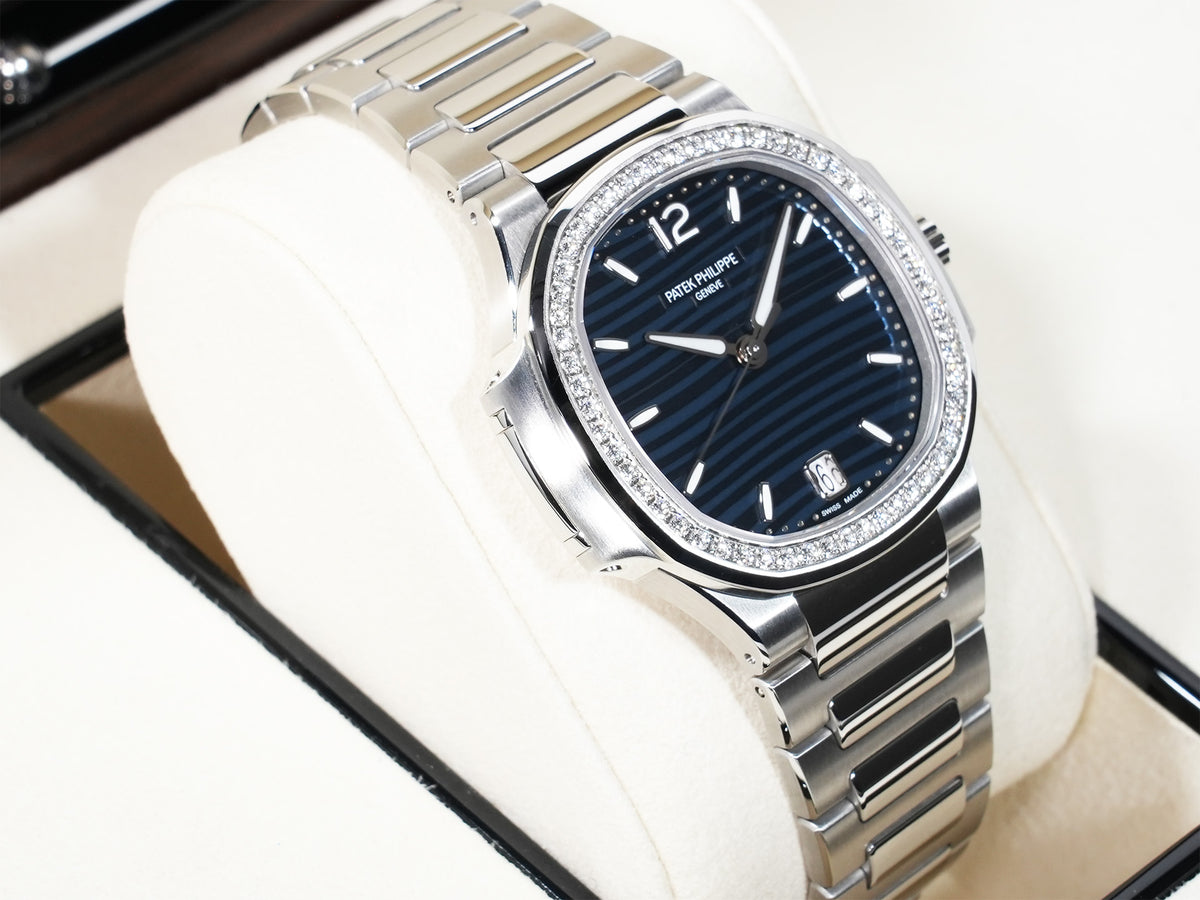 パテックフィリップ ノーチラス Ref.7118/1200A-001 ステンレススチール ブルー オパーリン文字盤 極美品 5ajmcu7j