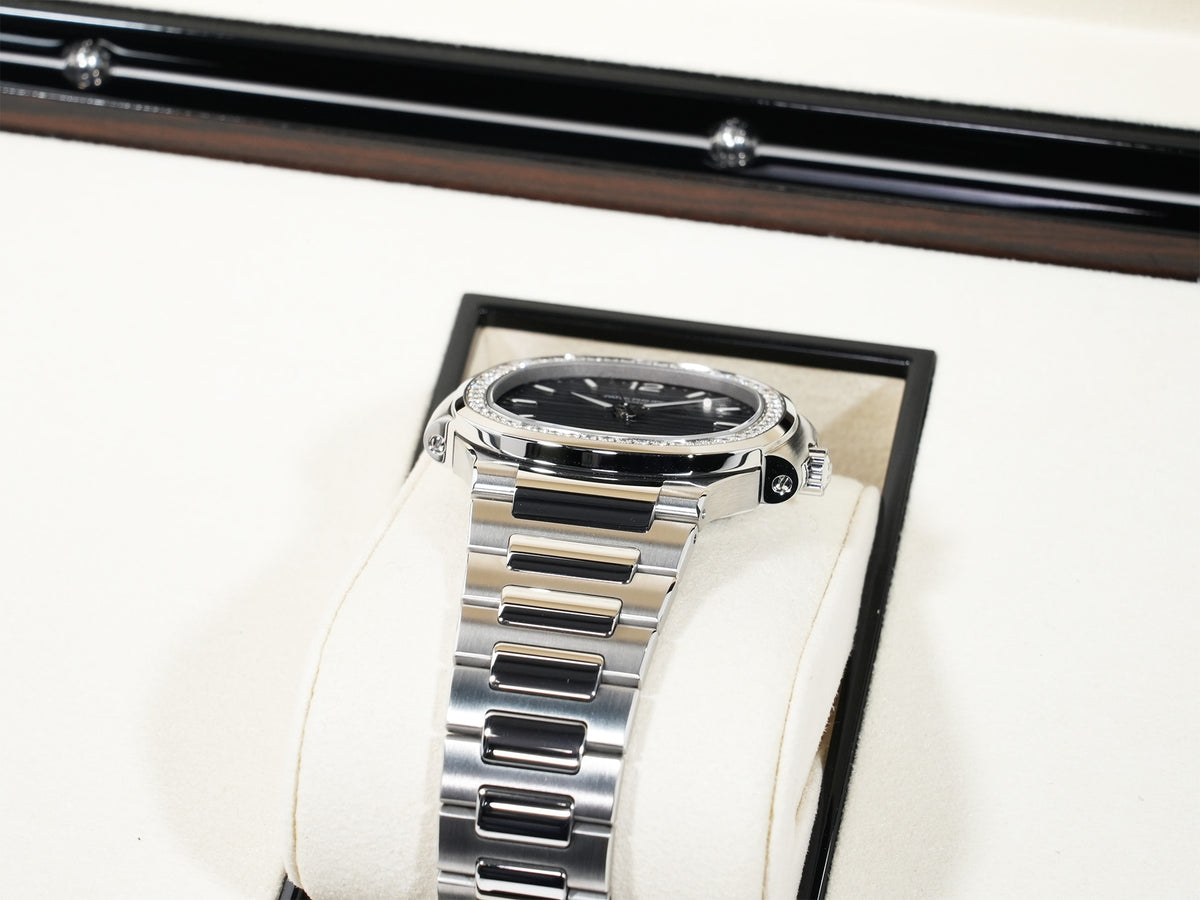 パテックフィリップ ノーチラス Ref.7118/1200A-001 ステンレススチール ブルー オパーリン文字盤 極美品 5ajmcu7j