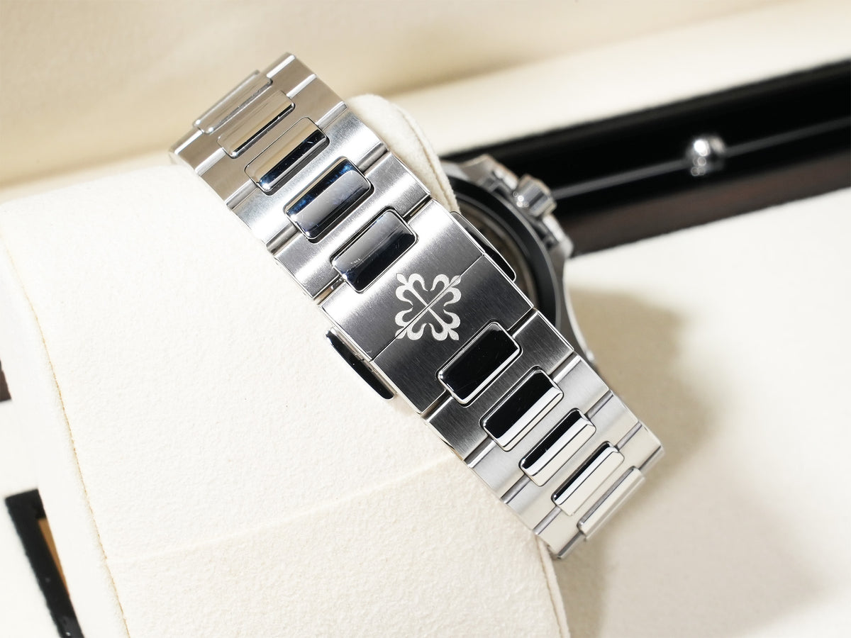 パテックフィリップ ノーチラス Ref.7118/1200A-001 ステンレススチール ブルー オパーリン文字盤 極美品 5ajmcu7j