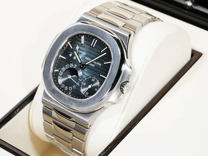 Patek Philippe Nautilus Petit Complication Ref.5712/1A-001 Stainless Steel Blue Dial Excellent Pre-Owned d68bxu57