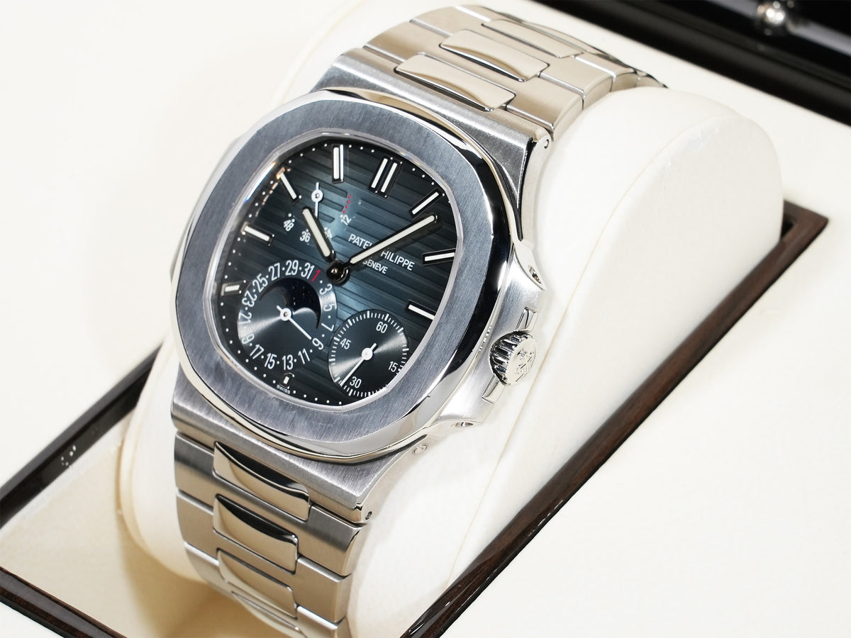 Patek Philippe Nautilus Petit Complication Ref.5712/1A-001 Stainless Steel Blue Dial Excellent Pre-Owned d68bxu57