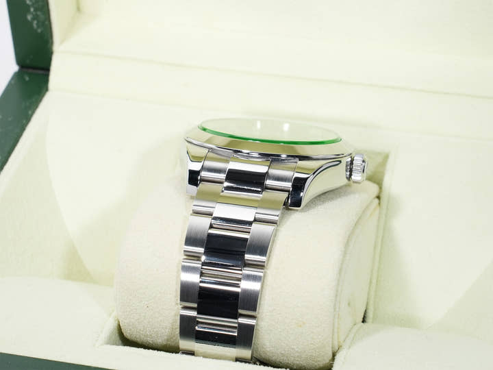ロレックス ミルガウス Ref.116400GV ステンレススチール ブラック文字盤 中古 784n3yrm