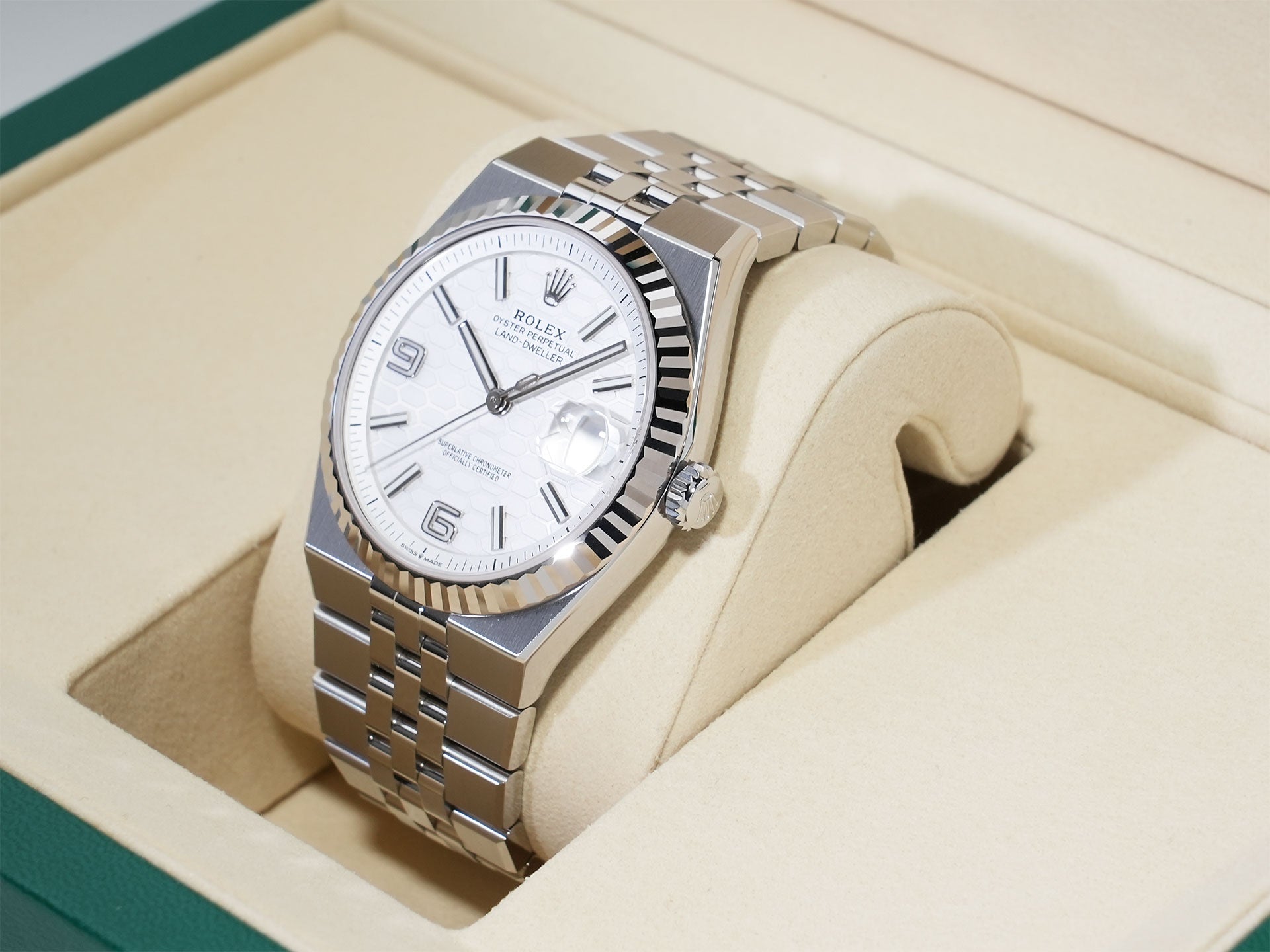 Land Dweller Ref.127334 (ID:ydixaxch) | Rolex | 高級腕時計の販売