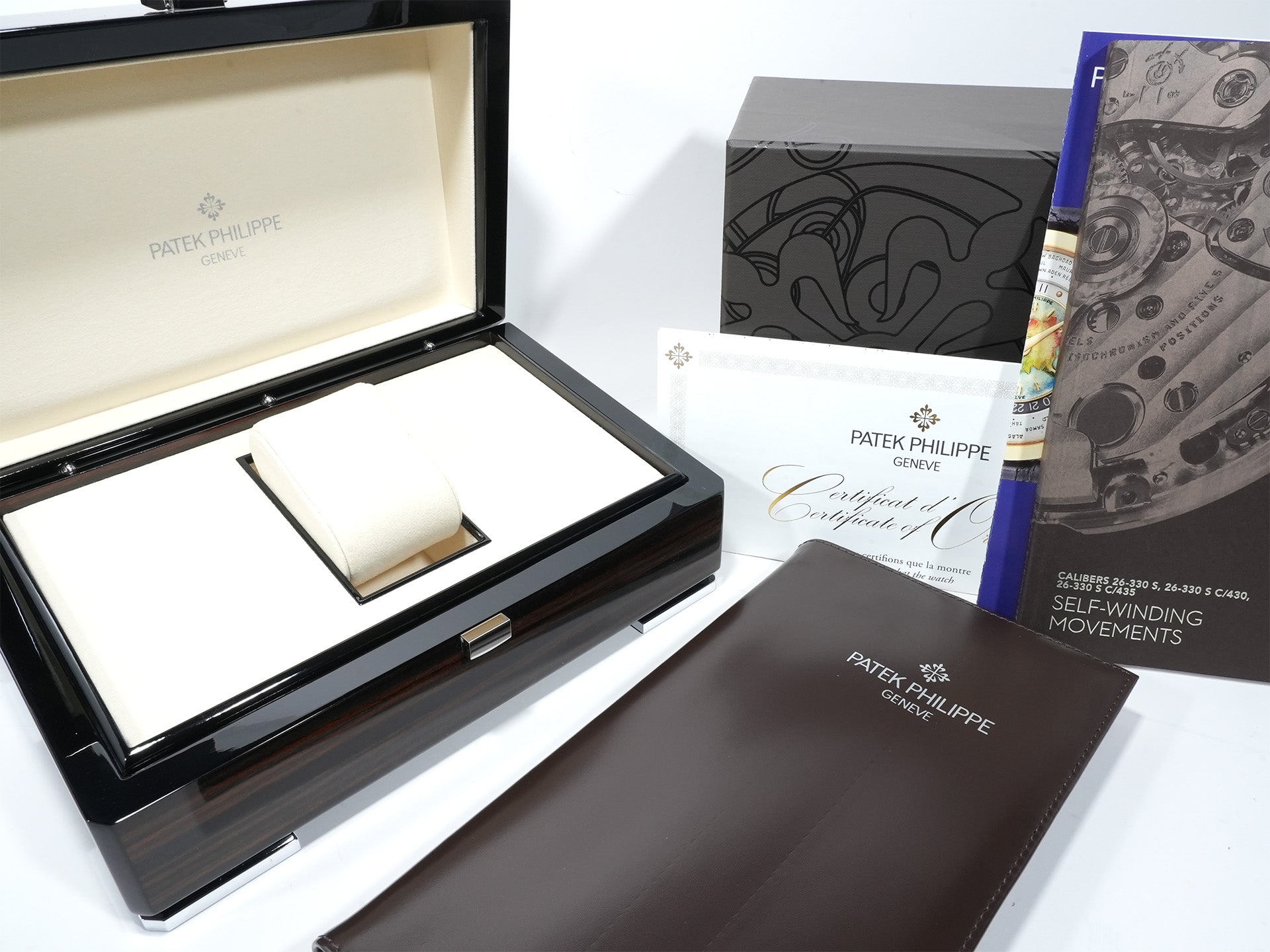 パテックフィリップ アクアノート Ref.5168G-010 ホワイトゴールド カーキグリーン文字盤 未使用 h2jbsn8r