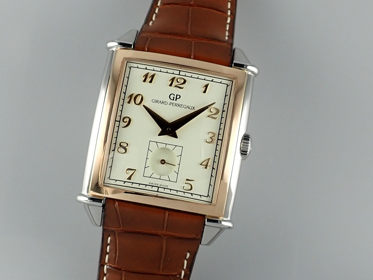 Girard-Perregaux Vintage 1945 Date &amp; Small Second Ref.25880-56-111-BBBA