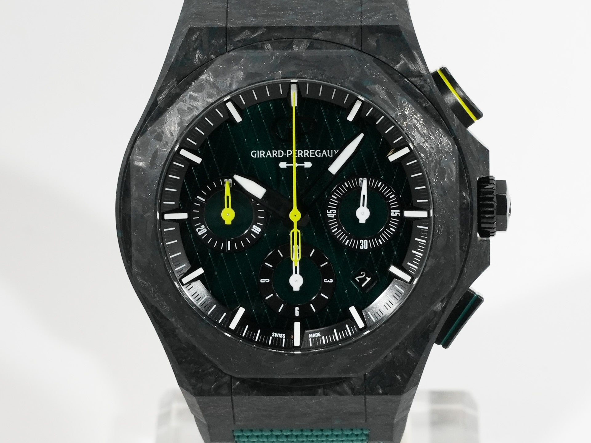 Girard-Perregaux Laureato Absolute Chronograph Aston Martin F1 Edition Ref.81060-41-3071-1CX TI/CA Green Dial