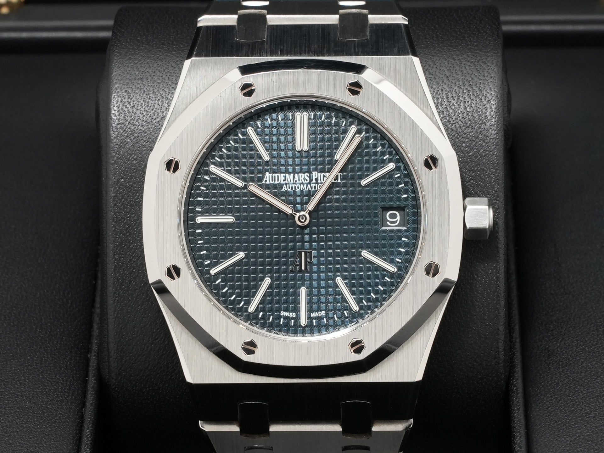 Audemars Piguet Royal Oak Jumbo Extra Thin Ref.15202ST.OO.1240ST.01 SS Blue Dial