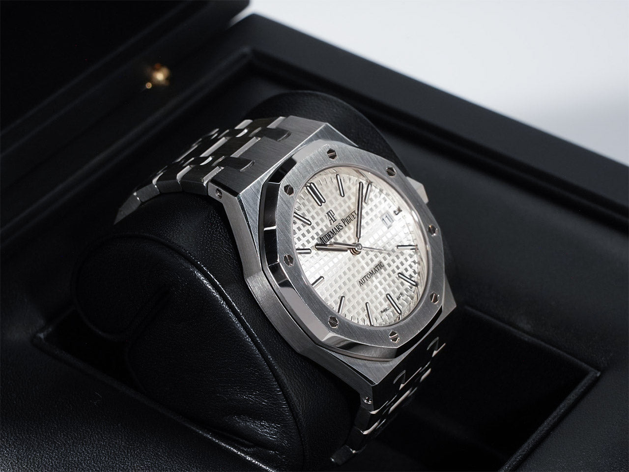 Audemars Piguet Royal Oak Automatic Ref.15450ST.OO.1256ST.01 SS Silver Dial