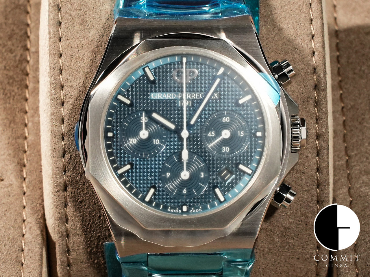 Girard-Perregaux Laureato Chronograph Ref.81020-11-431-11A Stainless Steel Blue Dial