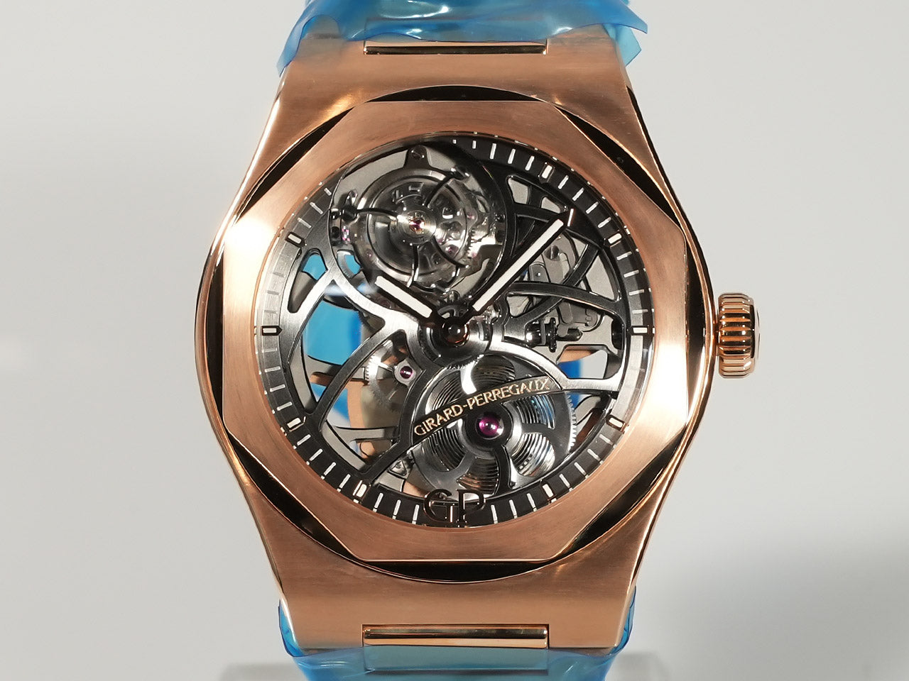 Girard-Perregaux Laureato Flying Tourbillon Skeleton Ref.99110-52-000-52A 18KPG Skeleton Dial