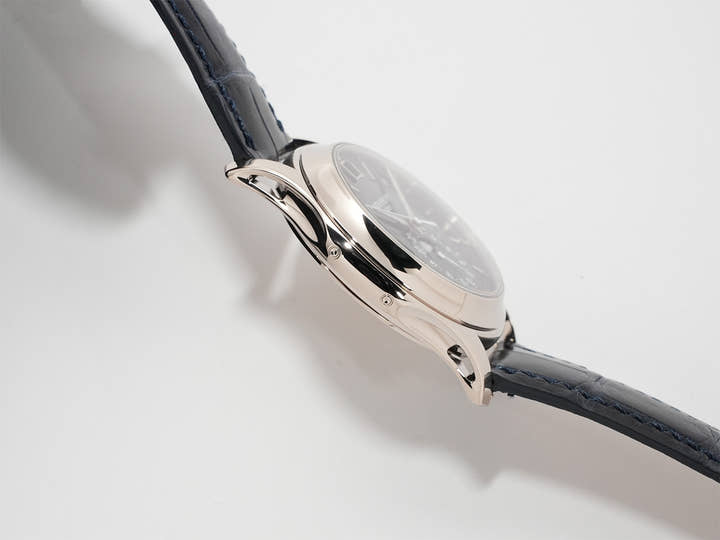 パテックフィリップ アニュアルカレンダー ムーンフェイズ Ref.5205G-013 ホワイトゴールド ブルーブラックグラデーション文字盤