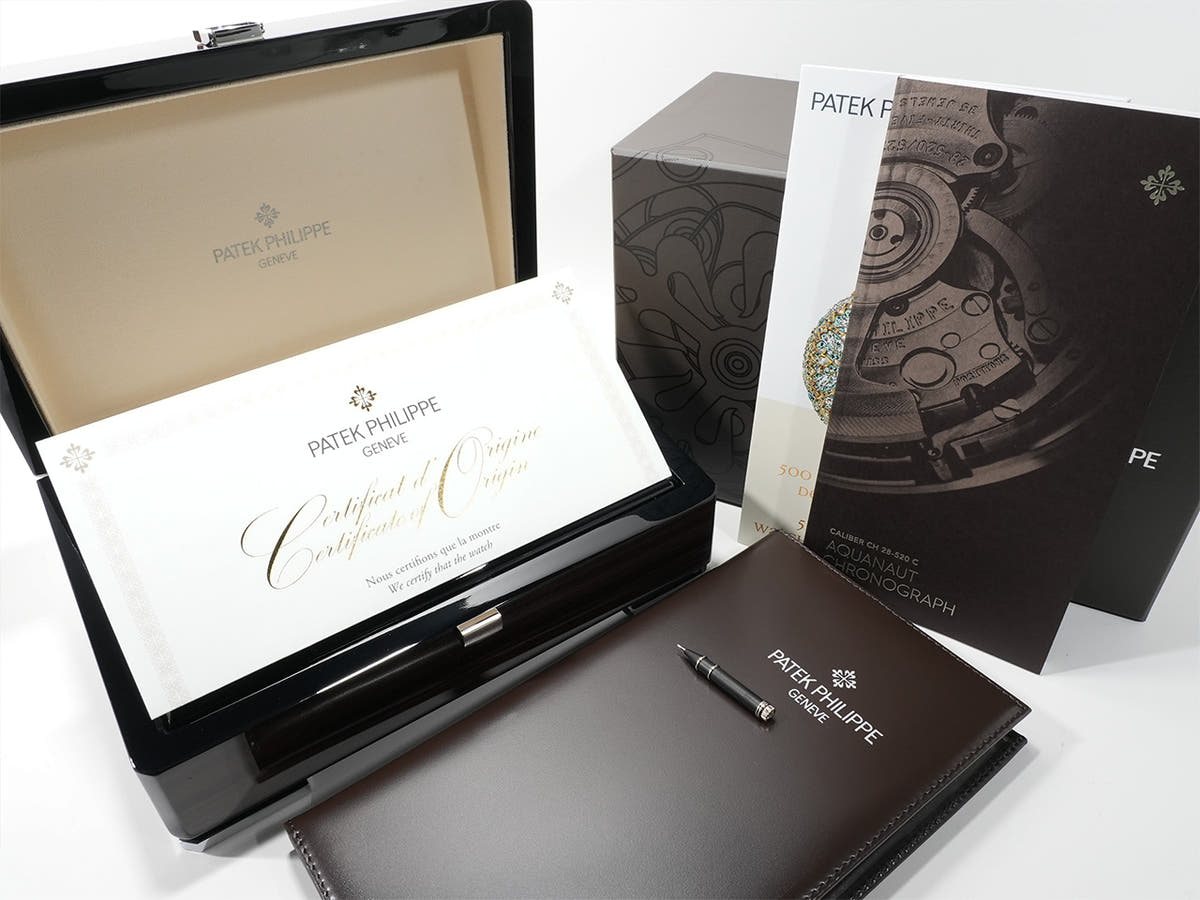 パテックフィリップ アクアノート クロノグラフ Ref.5968G-001 ミッドナイトブルー文字盤 中古 8ypc6te4