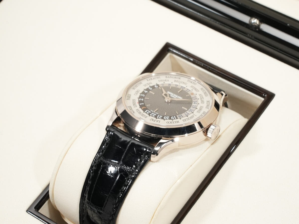 パテックフィリップ コンプリケーション ワールドタイム Ref.5230G-014 グレー文字盤 中古 jqbghx3s