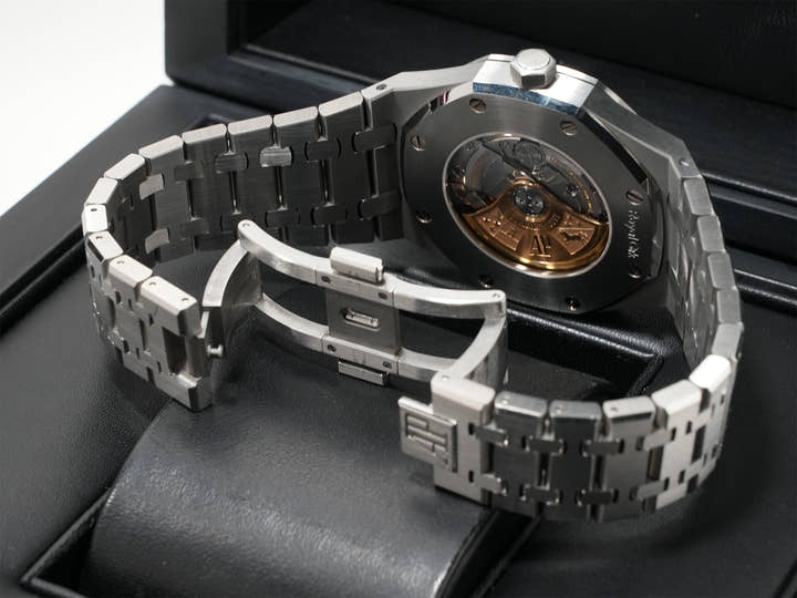 オーデマピゲ ロイヤルオーク Ref.15400ST.OO.1220ST.01.A ステンレススチール ブラック文字盤