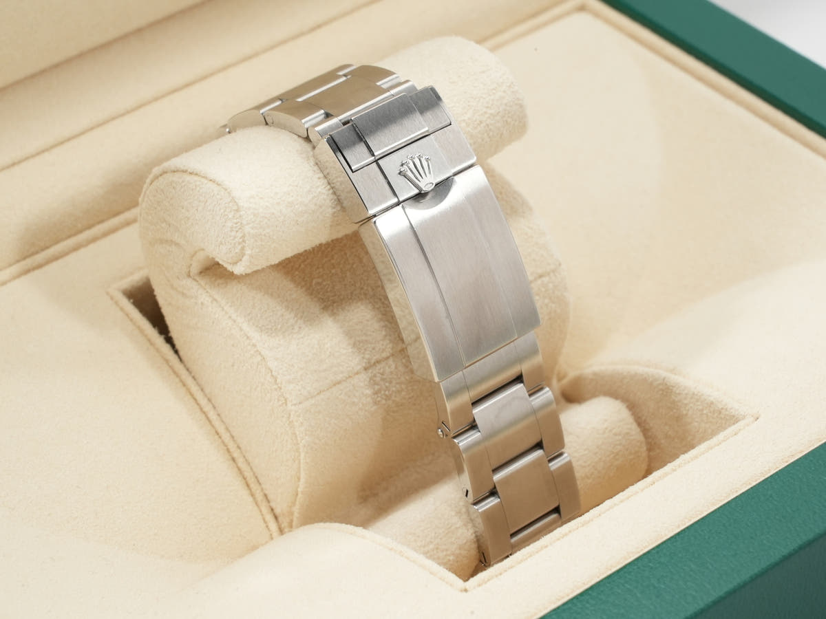ロレックス エアキング Ref.126900 ブラック文字盤 中古 eryzqvmc