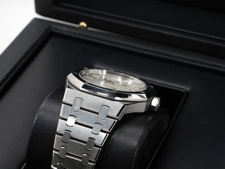 オーデマピゲ ロイヤルオーク Ref.15400ST.OO.1220ST.02 ステンレススチール シルバー文字盤