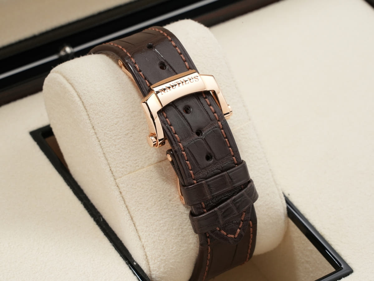 パテックフィリップ ノーチラス Ref.5712R-001 ブラック ブラウン文字盤 美品 gzq38fb4