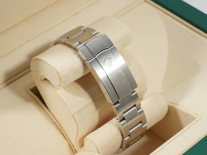 Rolex Oyster Perpetual 39 Ref. 114300 Stainless Steel White Dial
