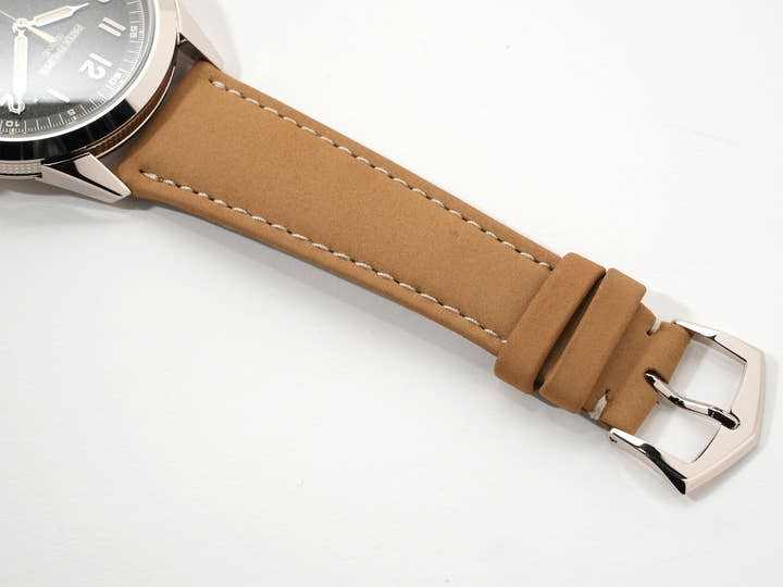 パテックフィリップ カラトラバ Ref.5226G-001 ホワイトゴールド ブラックグラデーションのテクスチャード ラック アントラサイト文字盤