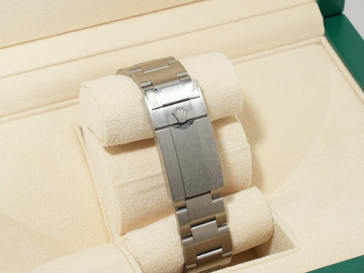 ロレックス ヨットマスター42 Ref.226627 ブラック文字盤 未使用 25ujx9uy
