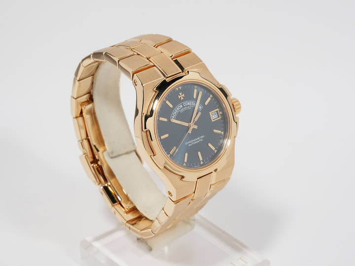 ヴァシュロンコンスタンタン オーヴァーシーズ ラージ Ref.42042/423J-8728 ブルー文字盤 中古 djs9nq55