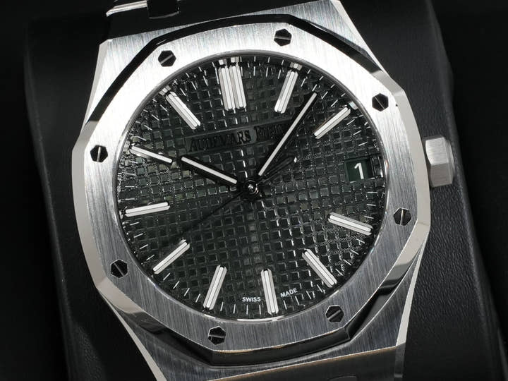 Audemars Piguet Royal Oak 50th Anniversary Ref. 15510ST.OO.1320ST.04 Stainless Steel Khaki Green Dial