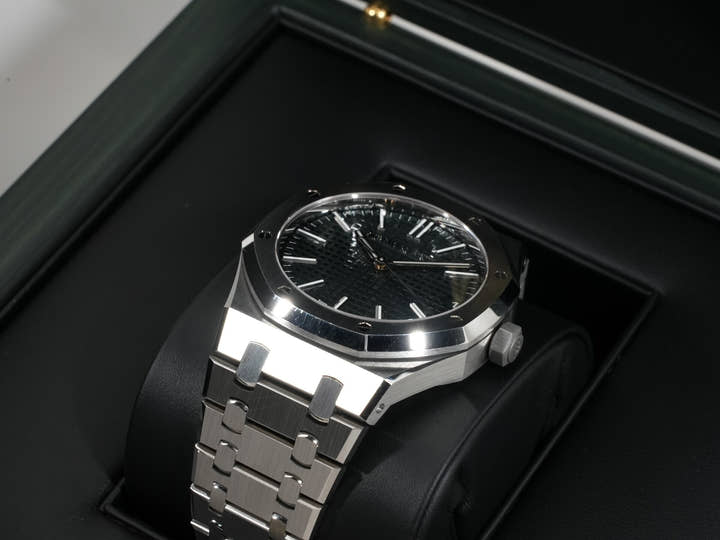 Audemars Piguet Royal Oak 50th Anniversary Ref. 15510ST.OO.1320ST.04 Stainless Steel Khaki Green Dial