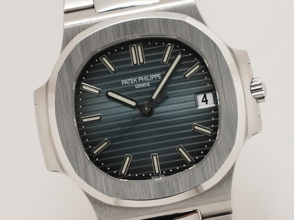 パテックフィリップ ノーチラス Ref.5800/1A-001 ブルー文字盤 美中古 6jo8g85k