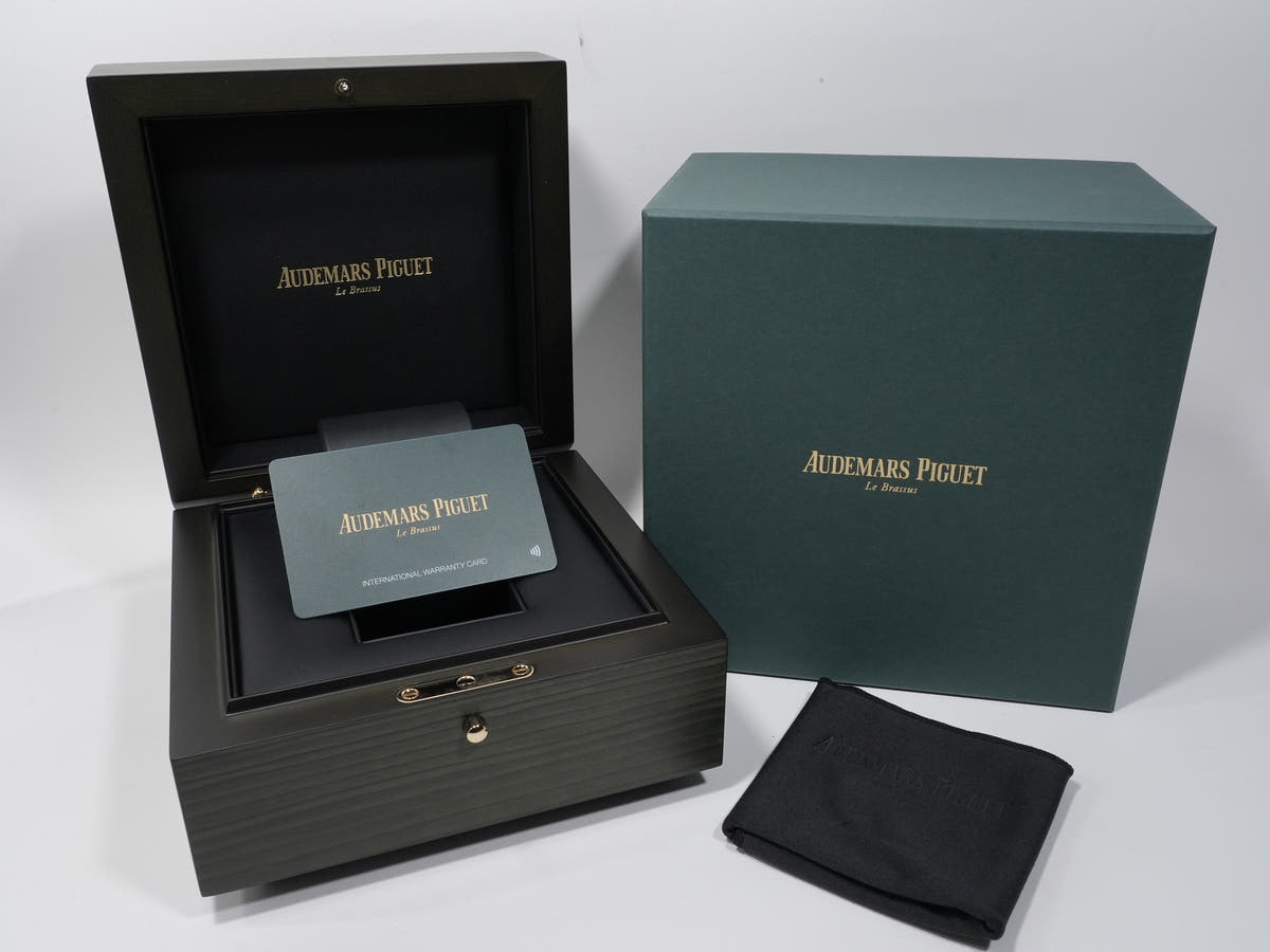 オーデマピゲ ロイヤルオーク クロノグラフ Ref.26715OR.ZZ.1356OR.01 シルバー文字盤 極美品 wdsg7nbw