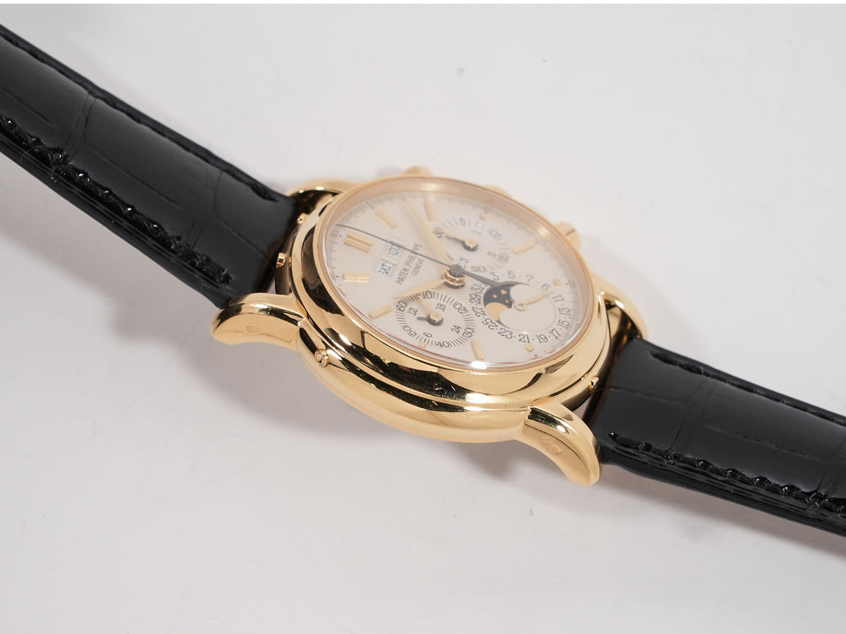 パテックフィリップ パーペチュアルカレンダー クロノグラフ Ref.3970EJ-051 シルバー文字盤 中古 3R5UWUTY