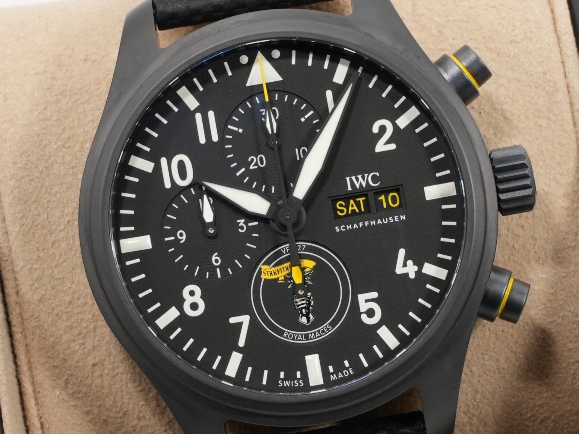 IWC パイロットウォッチ クロノグラフ ロイヤルメイセス Ref.IW389107 Ceramic ブラック文字盤