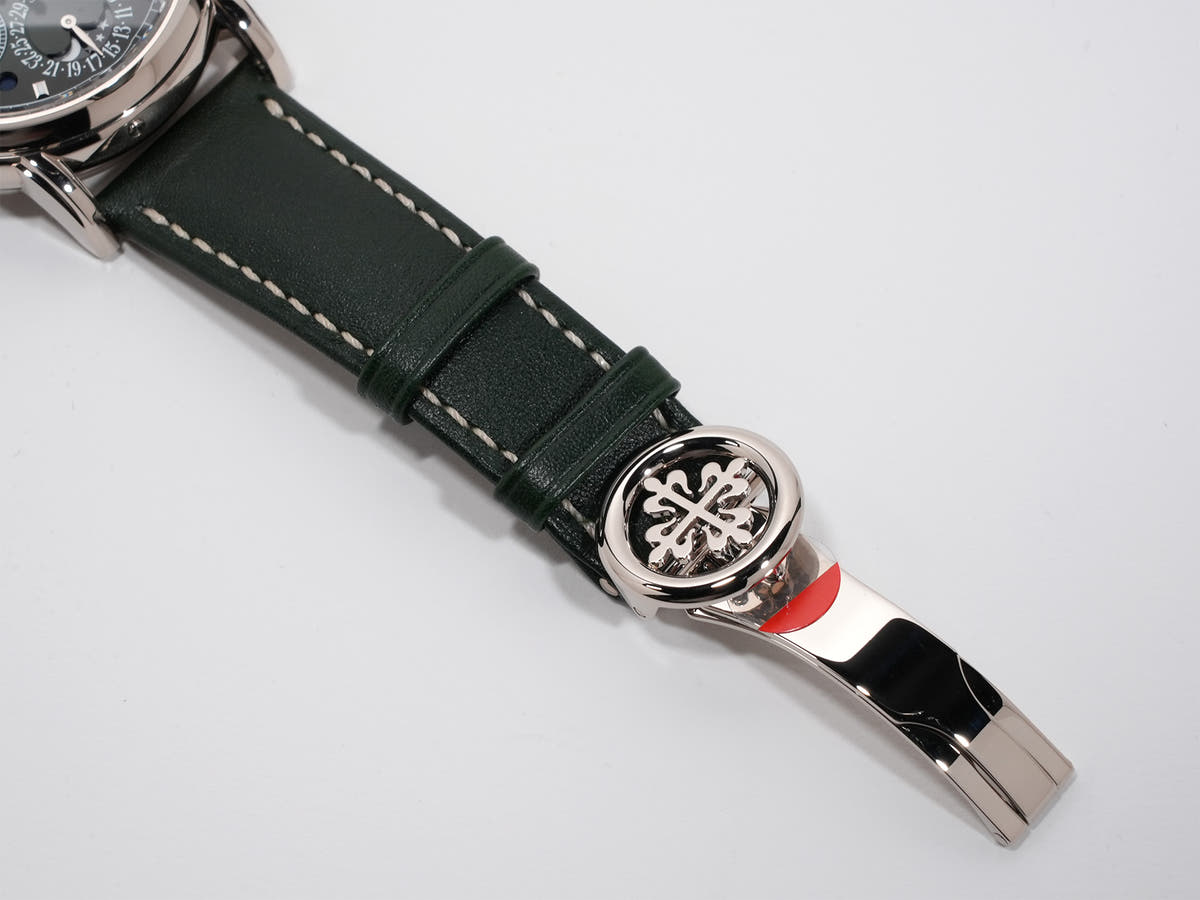 パテックフィリップ パーペチュアルカレンダー スプリットセコンド クロノグラフ Ref.5204G-001 オリーブグリーンソレイユ文字盤 未使用 fptxzeri