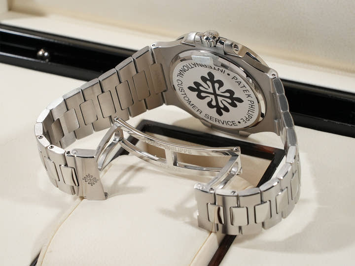 パテックフィリップ ノーチラス Ref.5711/1A-001 ステンレススチール ブルー文字盤