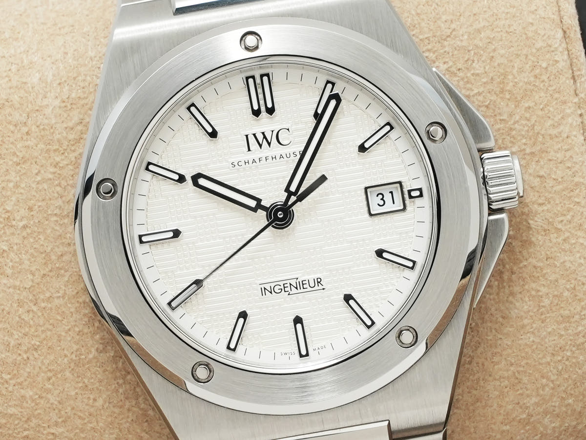 IWC インヂュニア オートマティック 40 Ref.IW328902 ホワイト文字盤 美中古 h99ahmq7