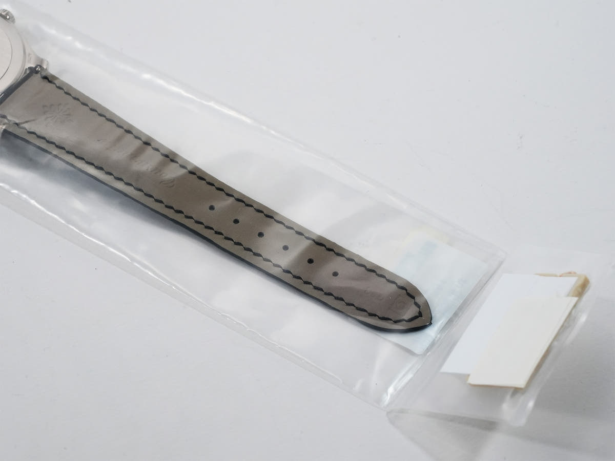 パテックフィリップ コンプリケーション ワールドタイム ムーンフェイズ Ref.5575G-001 ブラック文字盤 デッドストック iar8zn96