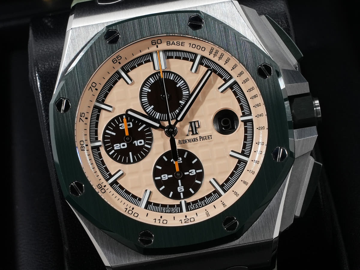オーデマピゲ ロイヤルオーク オフショア クロノグラフ Ref.26400SO.OO.A054CA.01 ベージュダイヤル（グランド・タペストリー）文字盤 美中古 uakym2yi