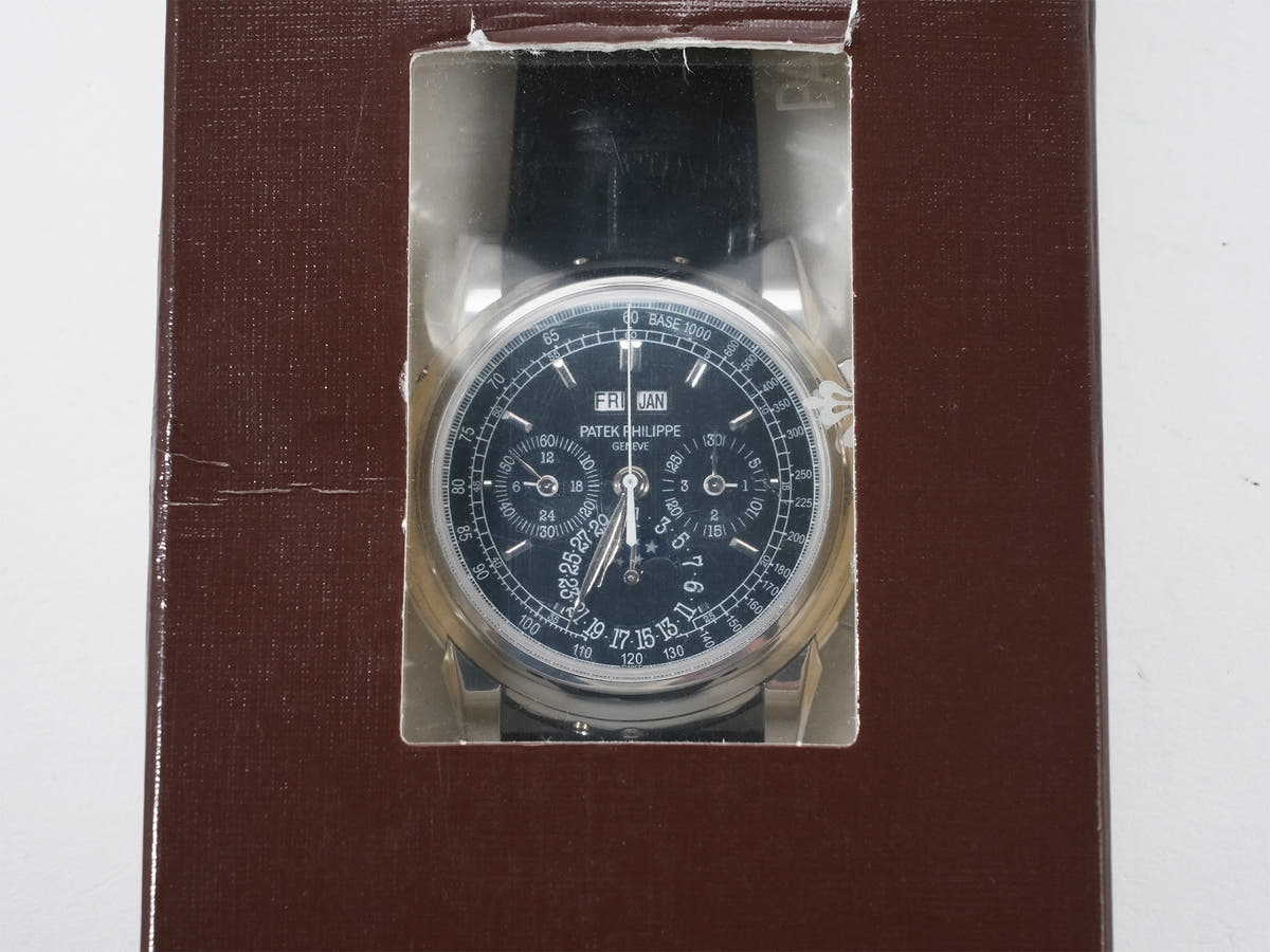パテックフィリップ パーペチュアルカレンダー クロノグラフ Ref.5970P-001 ブラック文字盤 デッドストック cjyxbc6w