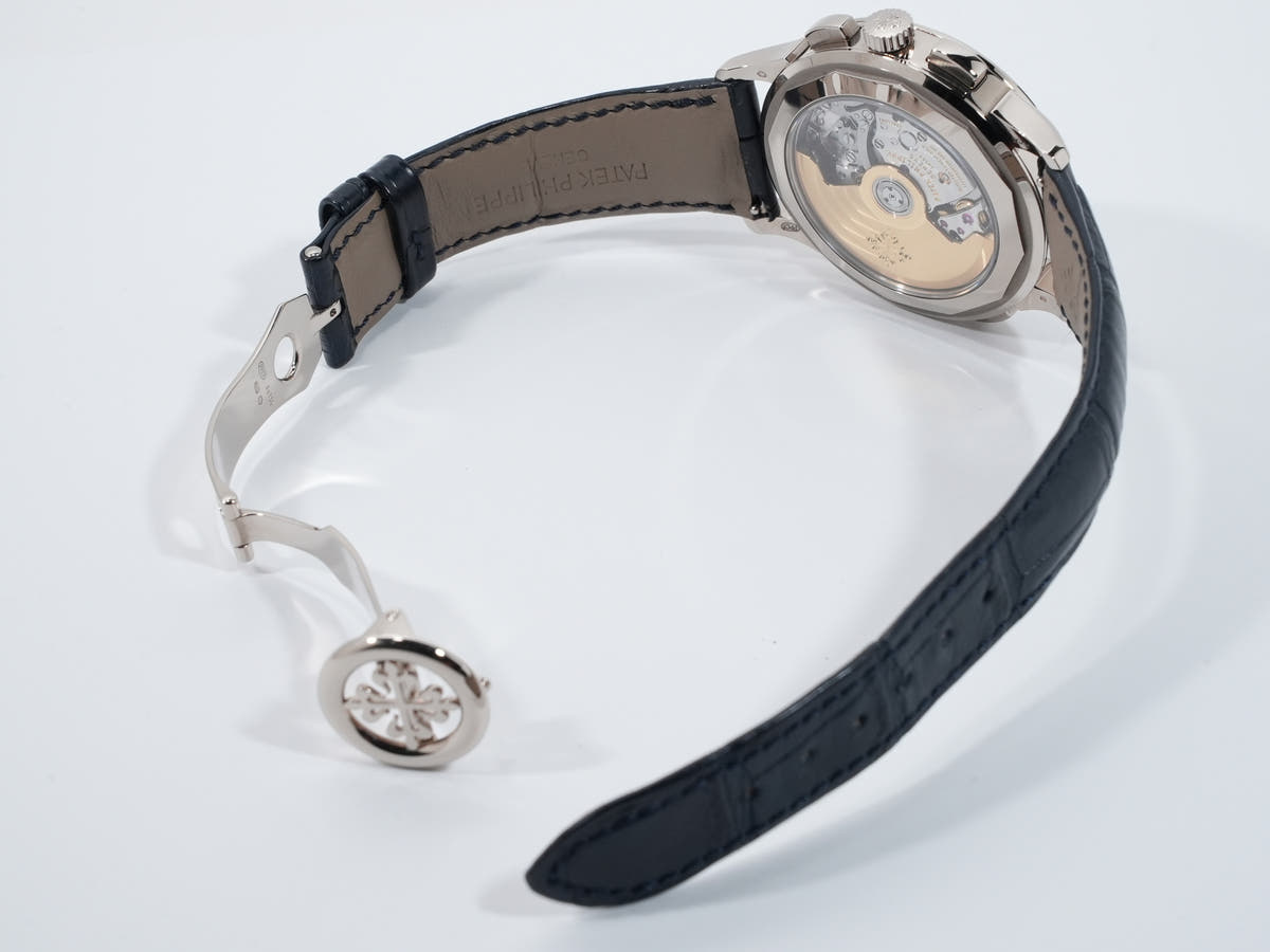 パテックフィリップ コンプリケーション ワールドタイム クロノグラフ Ref.5930G-010 ブルー文字盤 中古 82nkvqam