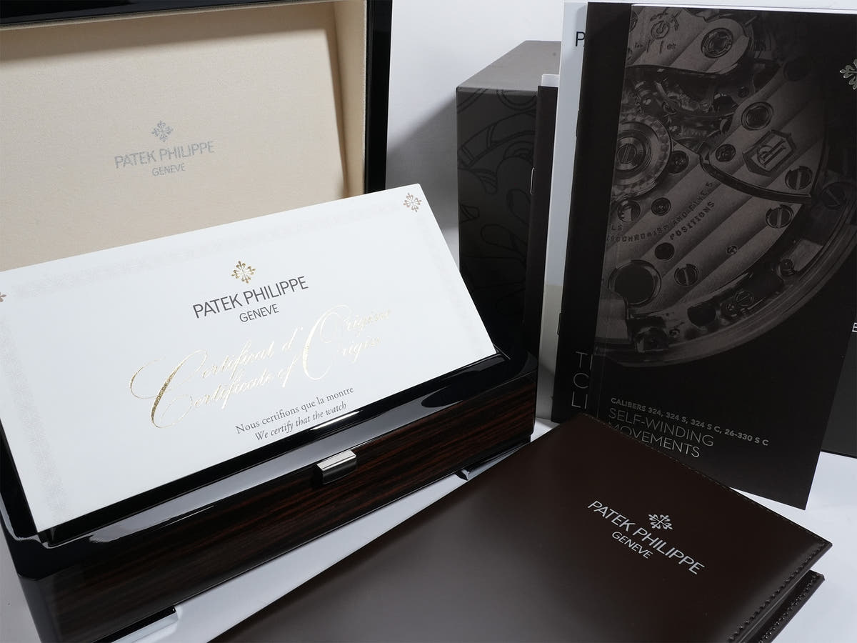 パテックフィリップ ノーチラス Ref.5711/1A-010 ブルー文字盤 中古 vzakfp5b