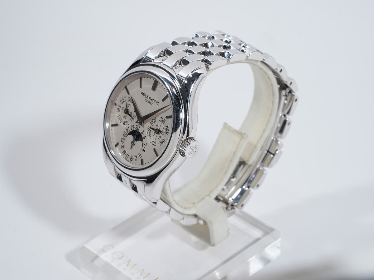 パテックフィリップ パーペチュアルカレンダー Ref.5136/1G-001 シルバー文字盤 中古 a76nsox9