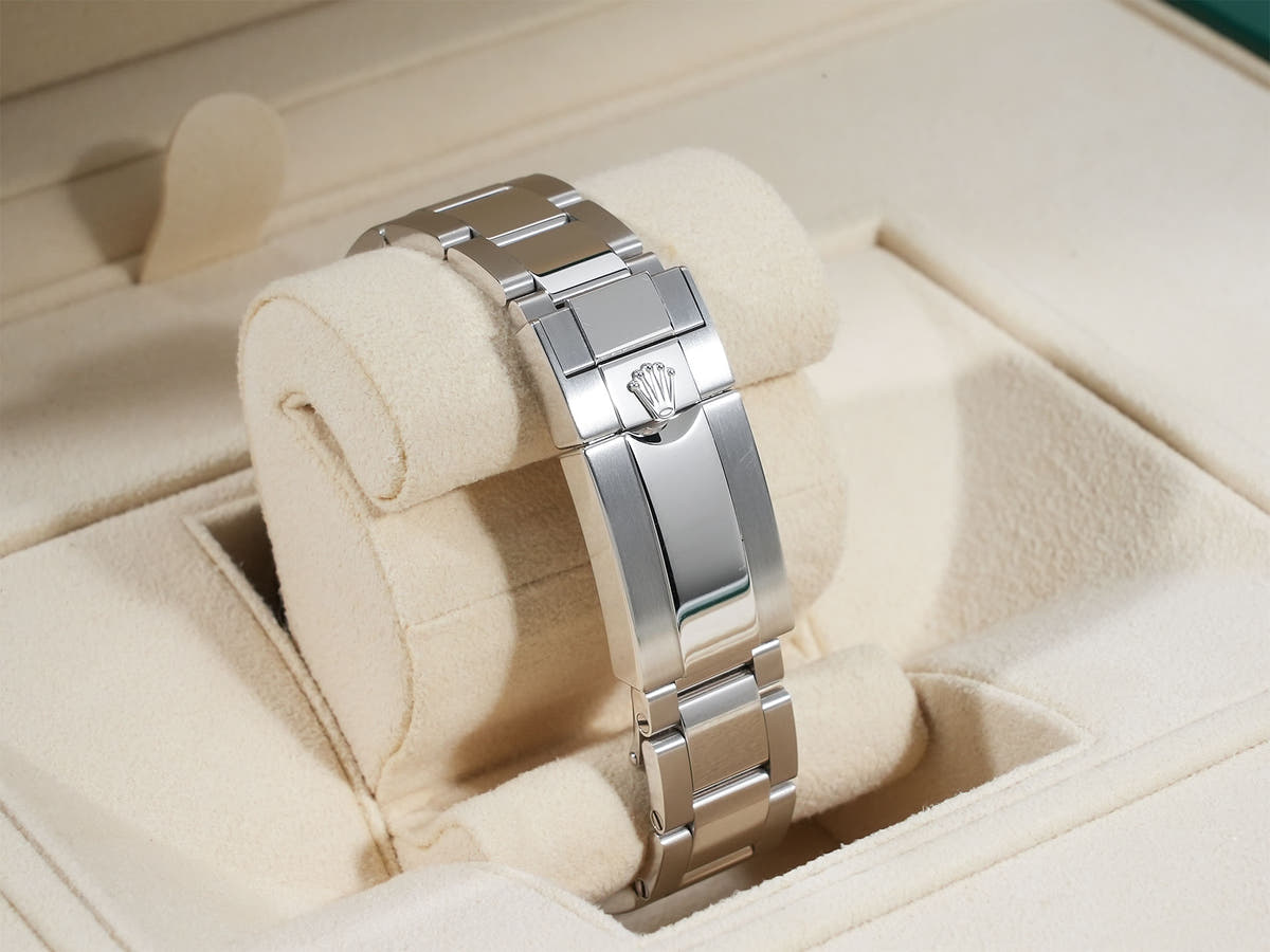 ロレックス デイトナ Ref.116506 アイスブルー文字盤 中古 emzubmhs