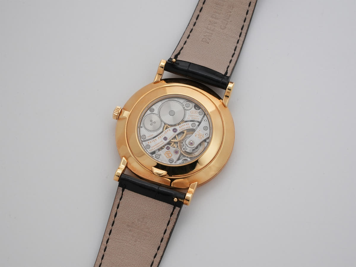 パテックフィリップ カラトラバ Ref.5119J-001 ホワイト文字盤 中古 uga4gfrn