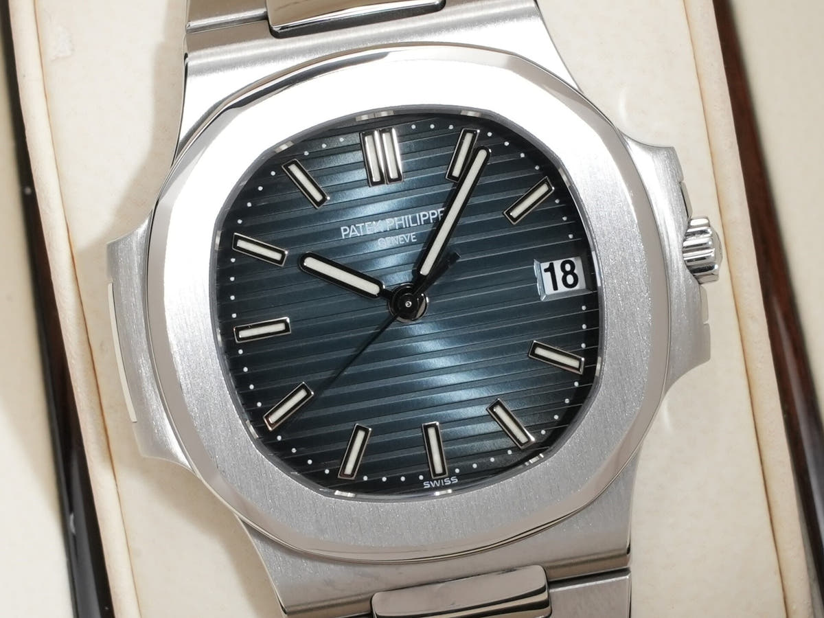 パテックフィリップ ノーチラス Ref.5800/1A-001 ブルー文字盤 美品 3a9m83dc