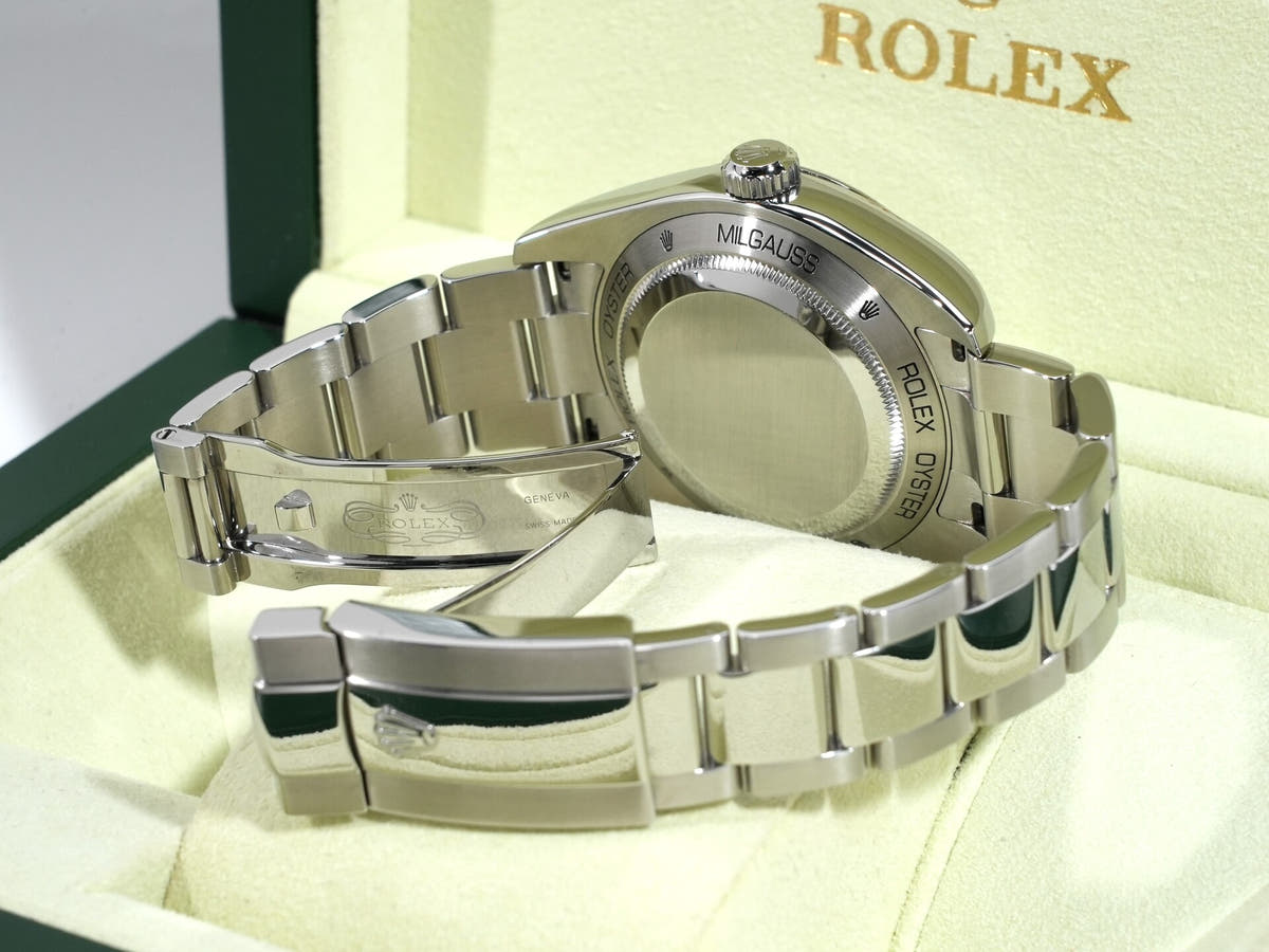 ロレックス ミルガウス Ref.116400 ホワイト文字盤 中古 ua7ixzro