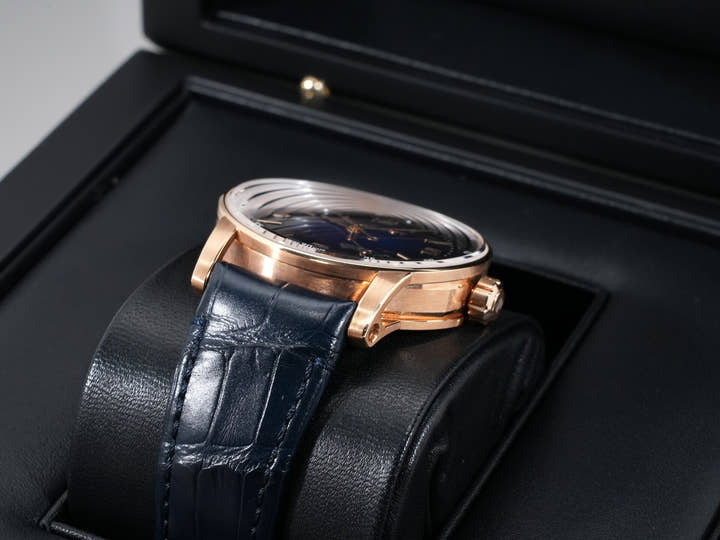 Audemars Piguet CODE 11.59 by Audemars Piguet Ref. 15210OR.OO.A028CR.01 Pink Gold Smoked Blue Lacquer Dial